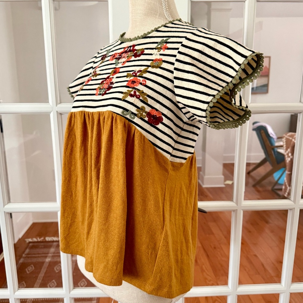 NWT THML “You’re Such a Doll” Top - Picture 3 of 9